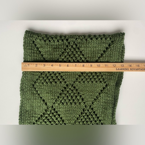 Winter Knit Green Scarf - Picture 4 of 4